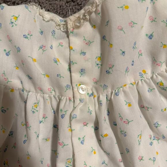 Vintage handmade coquette baby girl floral and ruffle lace dress - Picture 3 of 6